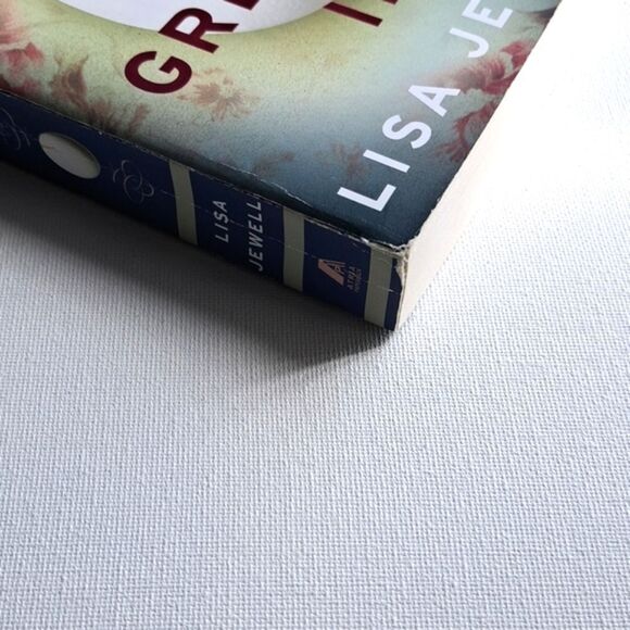 The House We Grew Up In By Lisa Jewell - Picture 2 of 5